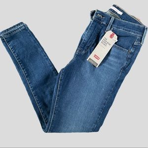 MOVING SALE❌NWT Levi’s 720 High Rise Super Skinny Jeans